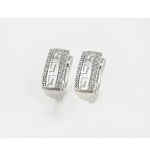 Elegants komplekts -auskari un gredzens ar baltiem cirkoniem un rodija pārklājumu, 